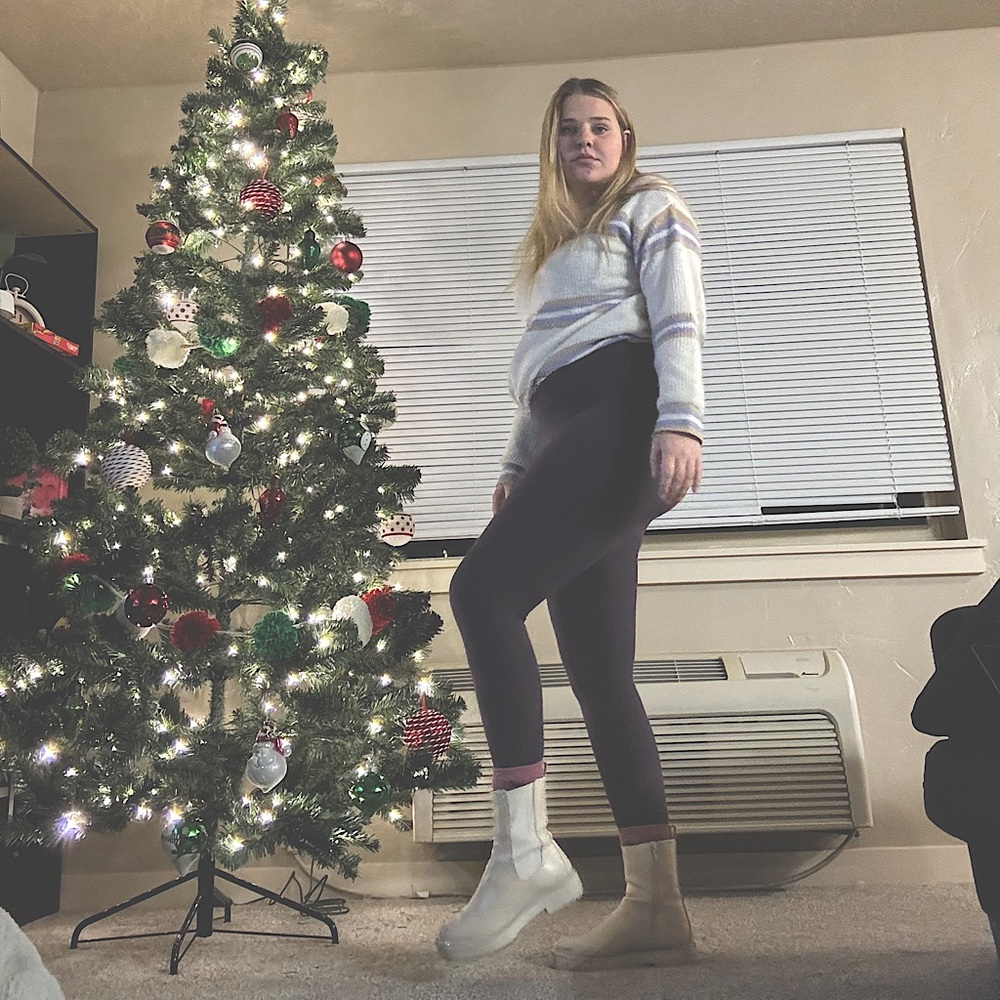 Purple Athleta Leggings. Size 8